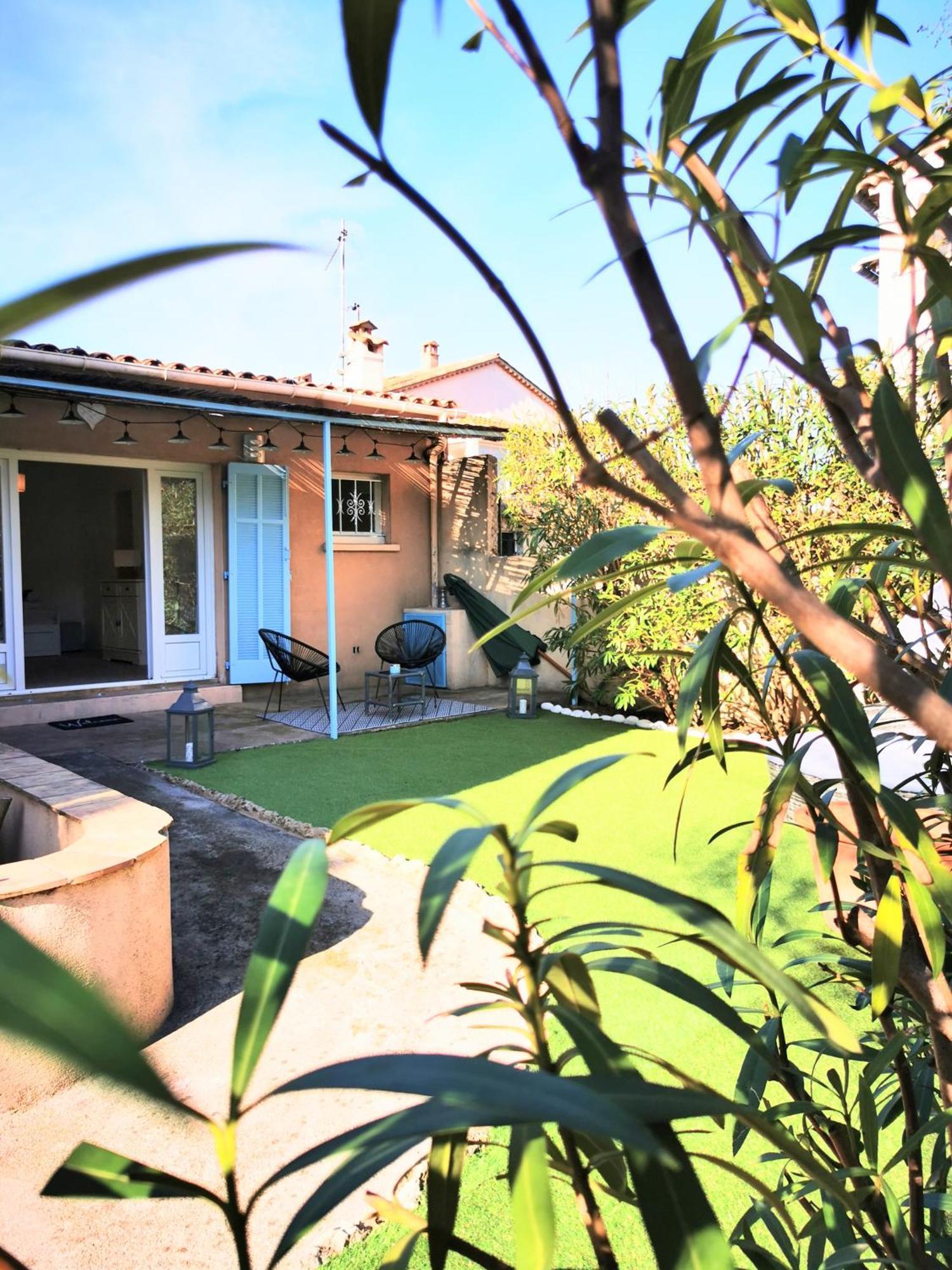 Studio Jardin Privatif 300M De La Plage Sainte-Maxime Kültér fotó
